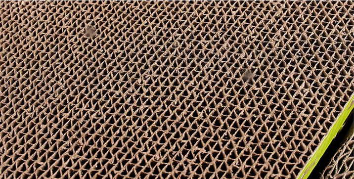 Durable Cat Scratching (Seesaw Pattern)